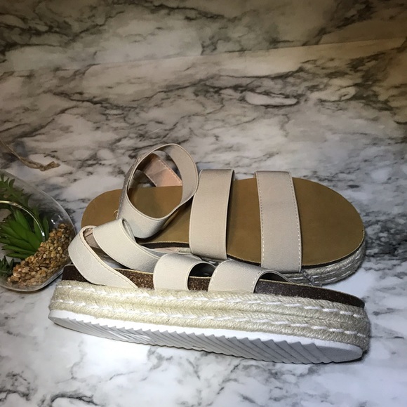 ❤️ Final Sale! One left! Espadrille Tick Heel - Picture 4 of 5